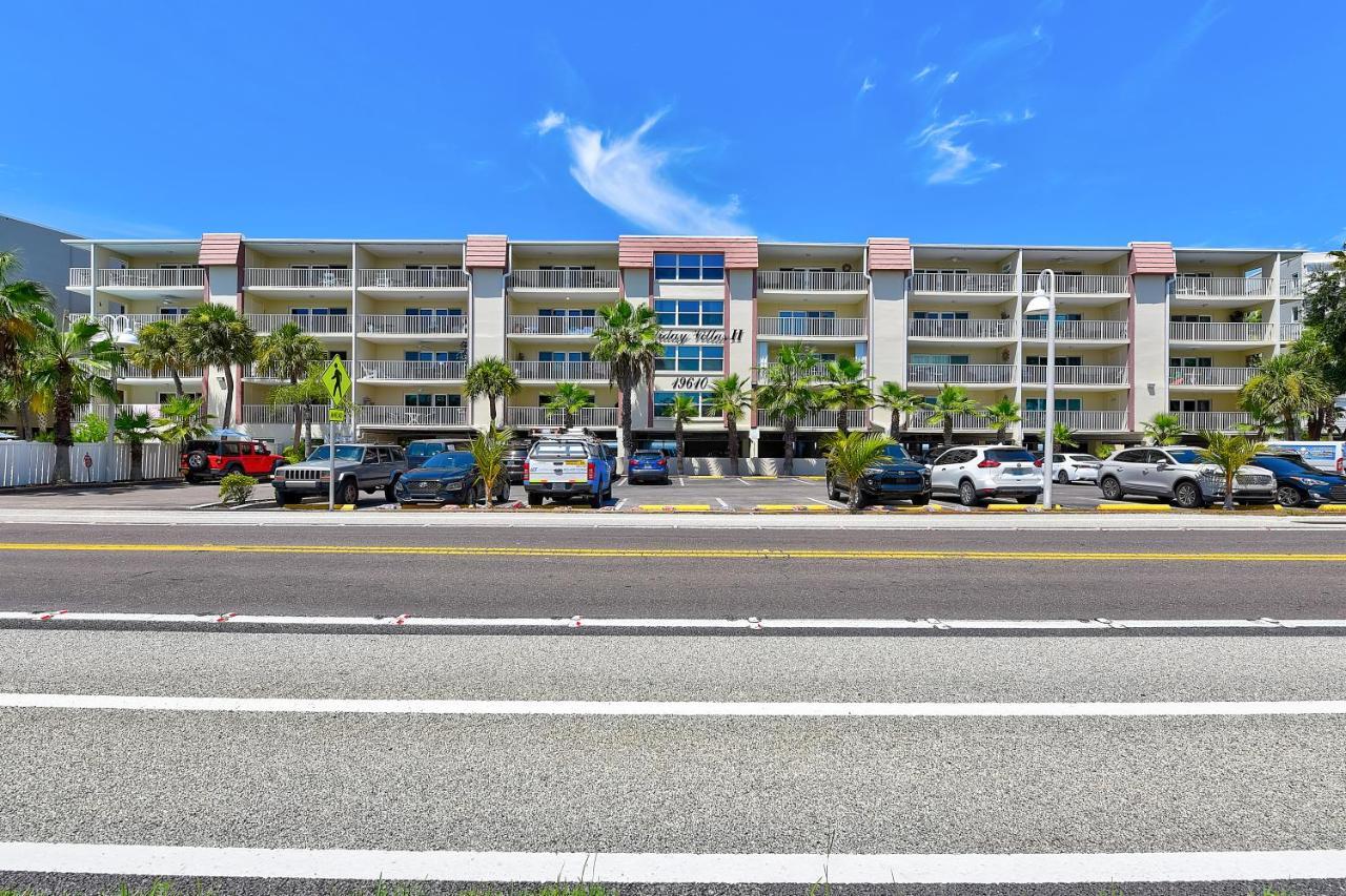 Beach Oasis - No Storm Damage & Guest Ready! Come Enjoy The Heated Pool & Relax At The Beach! Clearwater Beach Buitenkant foto