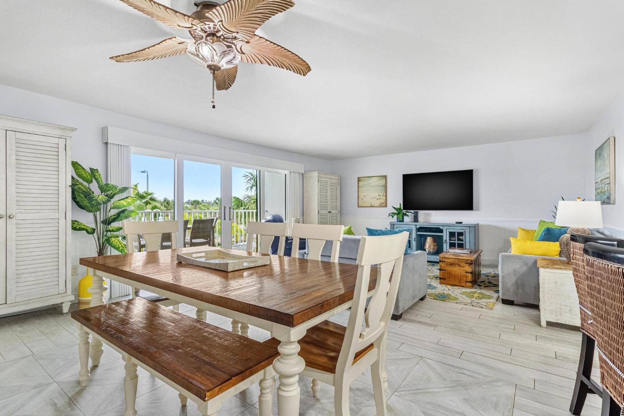 Beach Oasis - No Storm Damage & Guest Ready! Come Enjoy The Heated Pool & Relax At The Beach! Clearwater Beach Buitenkant foto