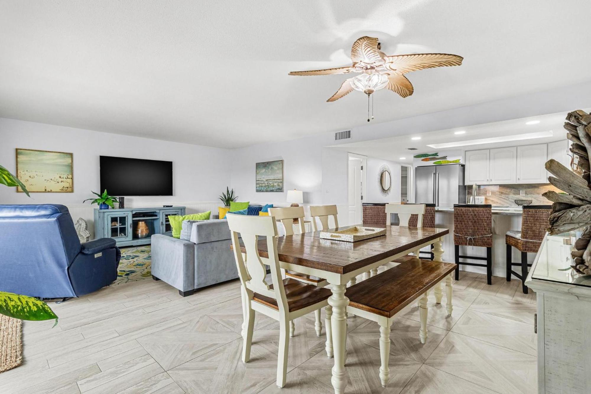 Beach Oasis - No Storm Damage & Guest Ready! Come Enjoy The Heated Pool & Relax At The Beach! Clearwater Beach Buitenkant foto